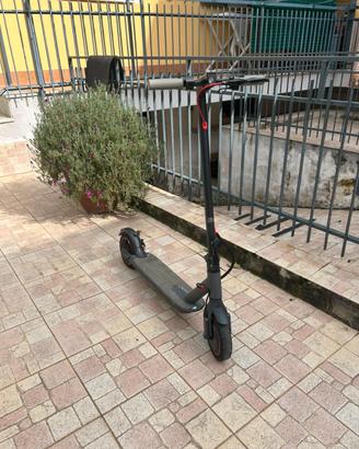 Monopattino elettrico mod xiaomi