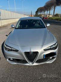 Alfa Giulia, sempre garage, motore perfetto