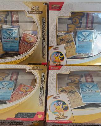 4 Pz Pokemon 30th collezione con poster