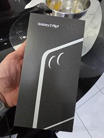 Samsung Z Flip 7 nuovo, sigillato, da attivare.
