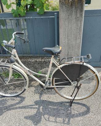 Bicicletta Bianchi da donna da restaurare 