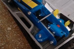 Sollevatore auto