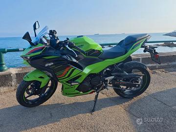 Kawasaki Ninja 500 SE KRT 2024 - 2.600 km
