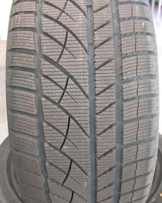 Pneumatici invernali 225/40/19 100V Evergreen