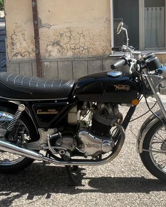 Norton Commando 750 Roadster