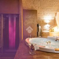 CASA INDIPENDENTE A ORIA