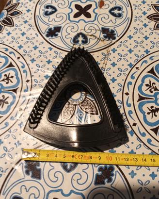 Ricambio aspirapolvere di forma triangolare nero