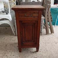 comodino antico restaurato 