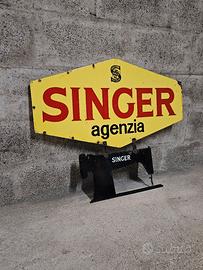 Insegna Smaltata Singer Bifacciale