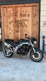 Triumph Speed Triple 955i - 2005