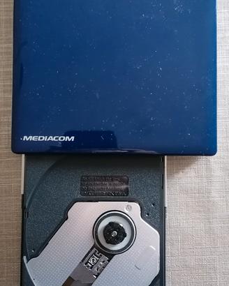 lettore Portatile DVD  + 110 supporti dvd e cd. 