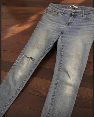 Jeans donna Levis taglia 28