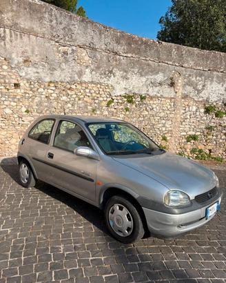 Opel Corsa 2000 Edition