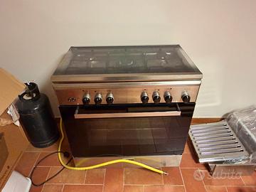 Cucina Fornelli e Forno