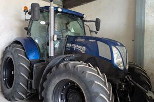 New Holland T7 210 Autocomand Blu Power
