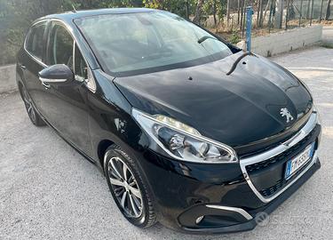 Peugeot 208 BlueHDi 75 5 porte Allure