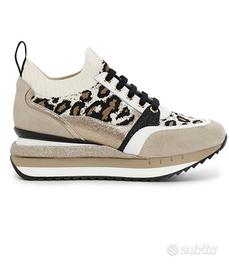 Sneakers nuove maculate cafenoir