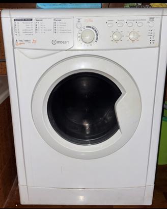 Lavasciuga Indesit 8kg perfetta – pronta all’uso
