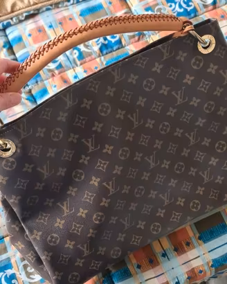 Artsy - Louis Vuitton Nuova