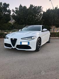 Giulia 2.2 180 cv Sport Edition