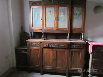 antica vetrina in noce