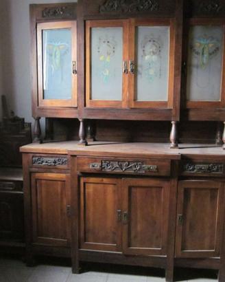 antica vetrina in noce