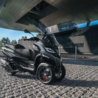 Piaggio MP3 400 hpe KM0