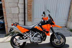 KTM 950 Supermoto
