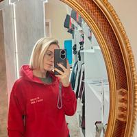 Felpa corta rossa Bershka con cappuccio