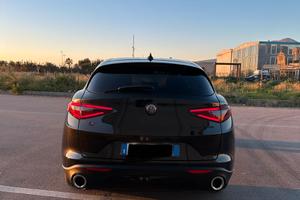 Alfa Romeo Stelvio Q4