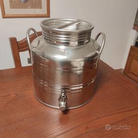 Tre contenitori per olio in acciaio inox da 15 lit