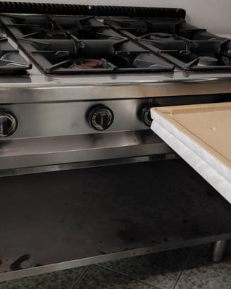 Cucina 6 fuochi professionale