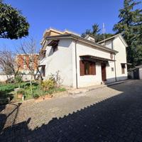 VILLA SINGOLA A FROSINONE