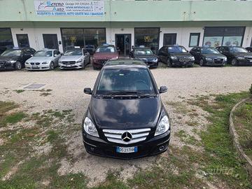 MERCEDES CLASSE B 200CDI OK NEOPATENTATI