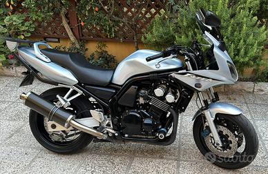 Yamaha FAZER 600