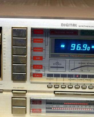 Marantz SR 930 da 150 watt + equalizzatore,preout.
