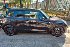 Mini Cooper 1.5 136 cv benzina