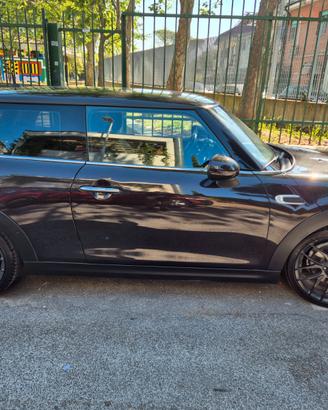 Mini Cooper 1.5 136 cv benzina