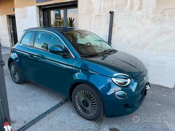 Fiat 500 500e Berlina 42 kWh La Prima