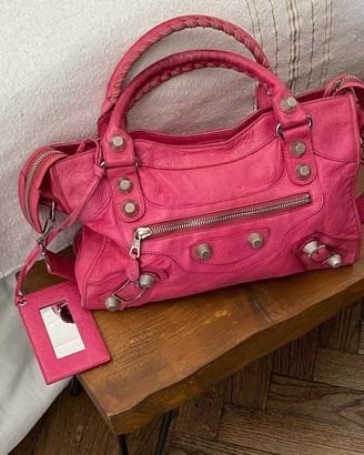 Balenciaga city