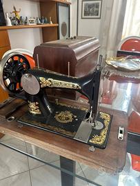 Macchina da cucire anni 50