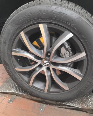 treno gomme invernali Stelvio 235/60R18