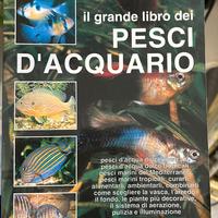 Libro pesci acquario