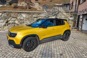jeep avenger elettrica versione summit
