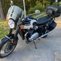 Triumph Bonneville T120 super accessoriata