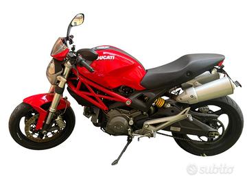 Ducati monster 2011 696