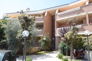 Monolocale 40 mq + Terrazzo - Zona Laurentina