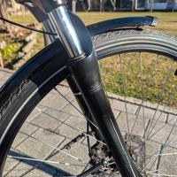 bici elettrica Cube motore Bosch taglia  50