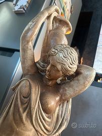 Statua Greca con Anfora – Grande