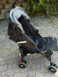 Passeggino chiusura a ombrello
